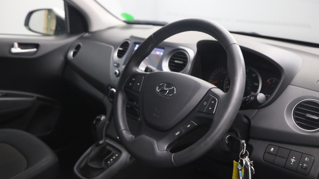 View the 2019 Hyundai I10: 1.2 Premium 5dr Auto Online at Peter Vardy