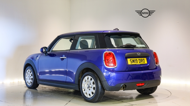 View the 2019 Mini Hatchback: 1.5 One Classic II 3dr Online at Peter Vardy