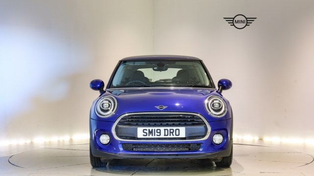 View the 2019 Mini Hatchback: 1.5 One Classic II 3dr Online at Peter Vardy