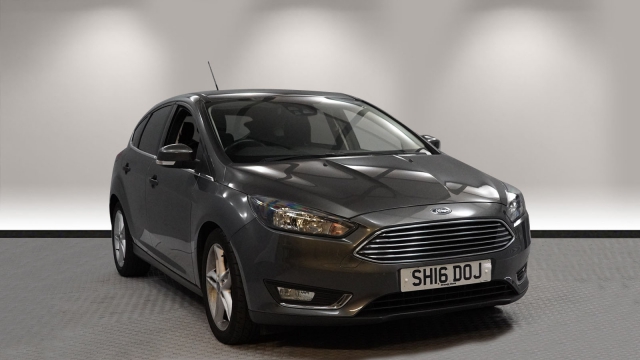 View the 2016 Ford Focus: 1.0 EcoBoost 125 Titanium Navigation 5dr Online at Peter Vardy