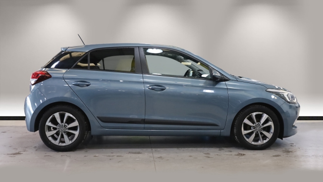 View the 2016 Hyundai I20: 1.2 Premium SE 5dr Online at Peter Vardy