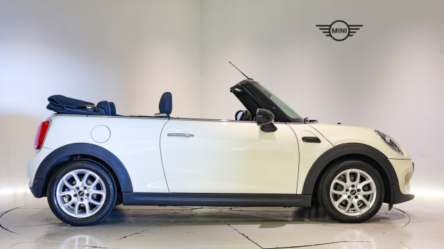 View the 2018 Mini Convertible: 1.5 Cooper II 2dr Online at Peter Vardy