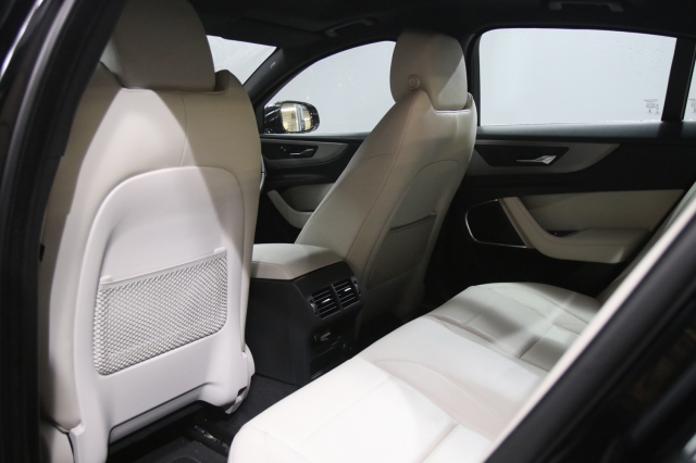 View the 2020 Jaguar Xe: 2.0d R-Dynamic S 4dr Auto Online at Peter Vardy