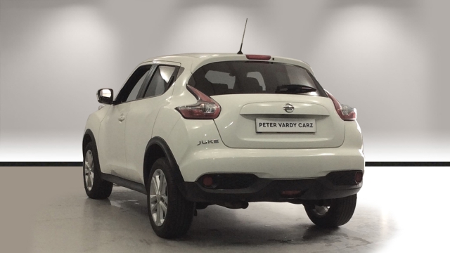 View the 2015 Nissan Juke: 1.2 DiG-T N-Connecta 5dr Online at Peter Vardy