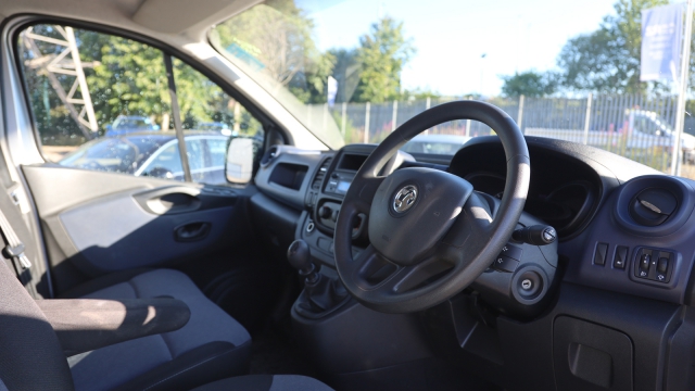 View the 2019 Vauxhall Vivaro: 2700 1.6CDTI 95PS H1 Van Online at Peter Vardy
