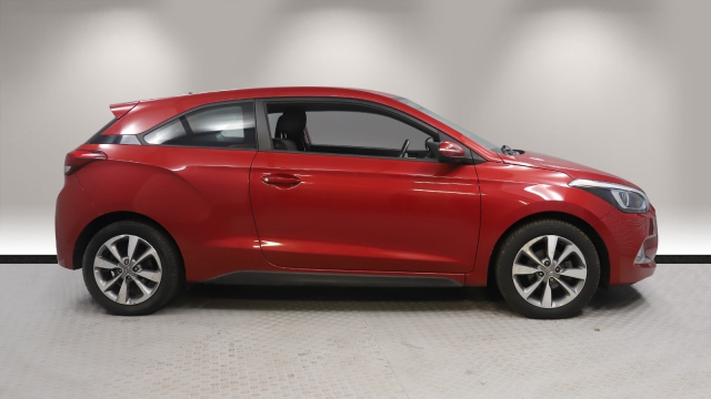 View the 2015 Hyundai I20: 1.2 SE 3dr Online at Peter Vardy