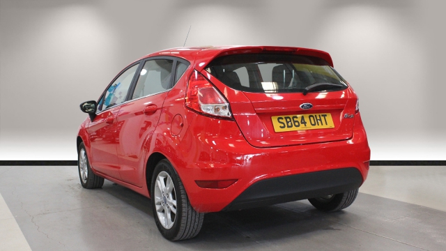 View the 2014 Ford Fiesta: 1.25 82 Zetec 5dr Online at Peter Vardy