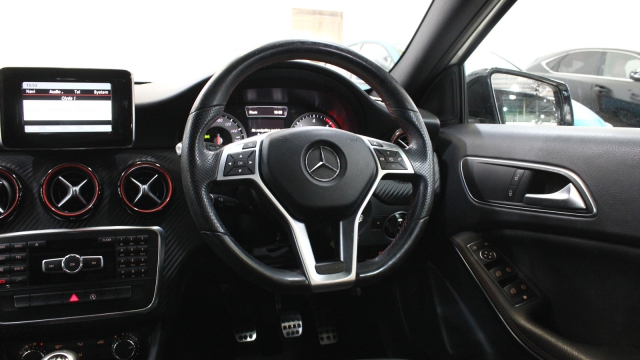 View the 2015 Mercedes-benz A Class: A180d SE 5dr Online at Peter Vardy