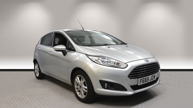 View the 2015 Ford Fiesta: 1.0 EcoBoost Zetec Navigation 5dr Online at Peter Vardy