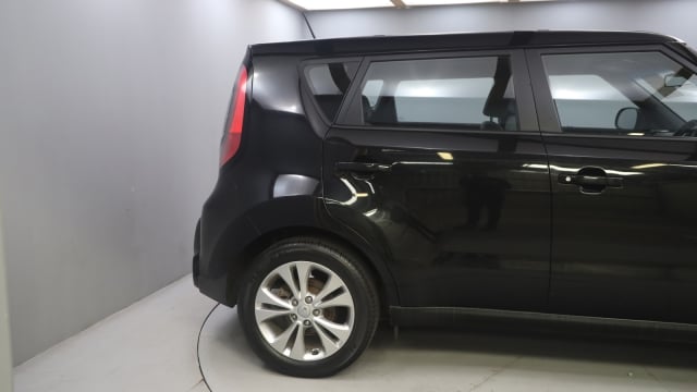 View the 2017 Kia Soul: 1.6 CRDi 134 Connect 5dr Online at Peter Vardy
