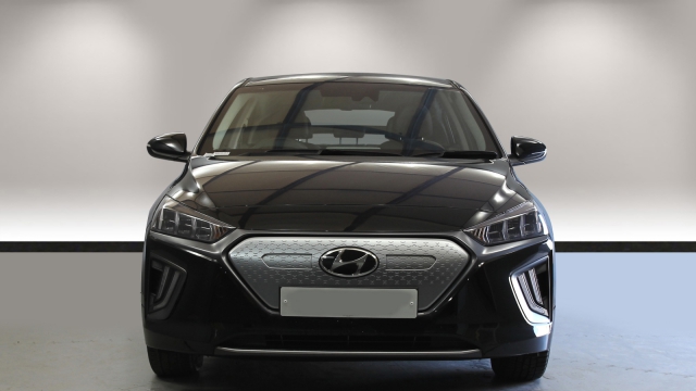 View the 2021 Hyundai Ioniq: 100kW Premium 38kWh 5dr Auto Online at Peter Vardy