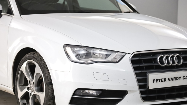 View the 2014 Audi A3: 1.6 TDI 110 Sport 3dr Online at Peter Vardy