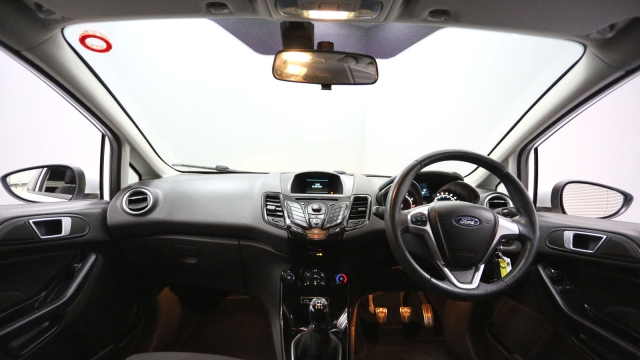 View the 2014 Ford Fiesta: 1.0 EcoBoost 125 Zetec S 3dr Online at Peter Vardy