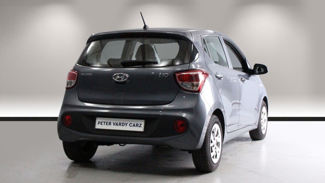 View the 2018 Hyundai I10: 1.0 S 5dr Online at Peter Vardy