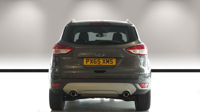 View the 2015 Ford Kuga: 2.0 TDCi 180 Titanium 5dr Online at Peter Vardy