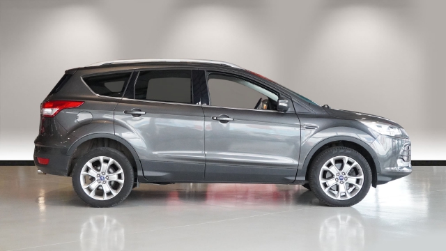 View the 2015 Ford Kuga: 2.0 TDCi 180 Titanium 5dr Online at Peter Vardy