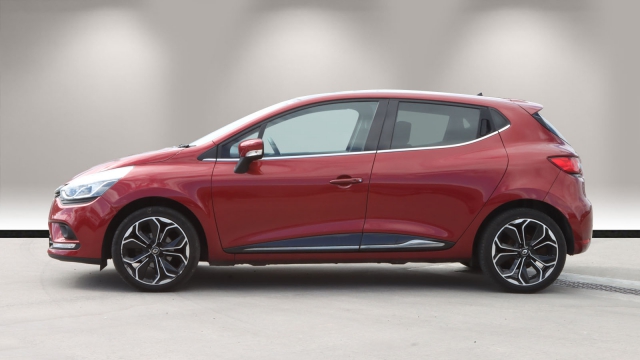 View the 2019 Renault Clio: 0.9 TCE 90 Iconic 5dr Online at Peter Vardy