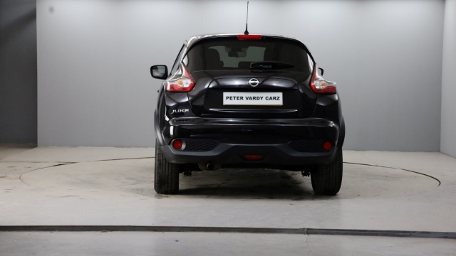 View the 2016 Nissan Juke: 1.5 dCi N-Connecta 5dr Online at Peter Vardy
