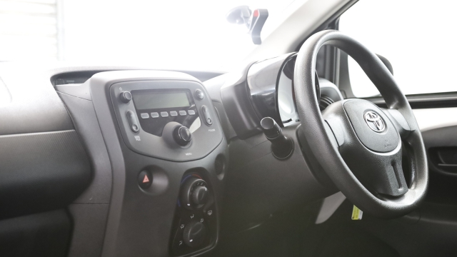 View the 2015 Toyota Aygo: 1.0 VVT-i X 5dr Online at Peter Vardy
