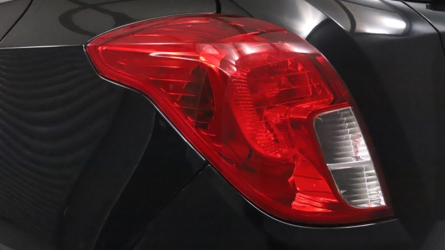 View the 2018 Vauxhall Mokka X: 1.4T ecoTEC Design Nav 5dr Online at Peter Vardy