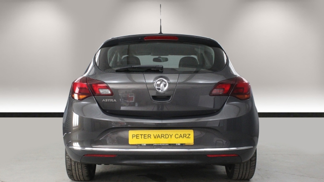 View the 2014 Vauxhall Astra: 1.4i 16V SRi 5dr Online at Peter Vardy