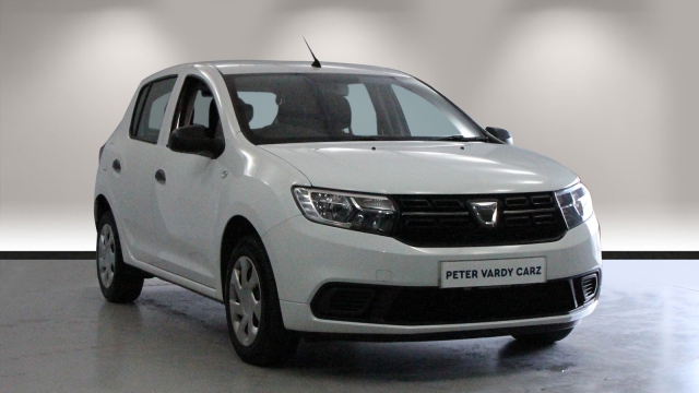 View the 2018 Dacia Sandero: 0.9 TCe Essential 5dr Online at Peter Vardy