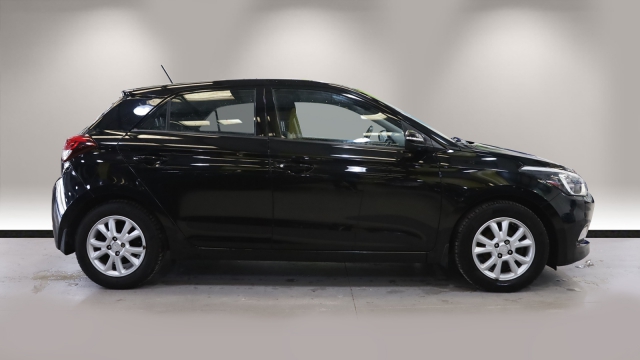 View the 2016 Hyundai I20: 1.2 SE 5dr Online at Peter Vardy