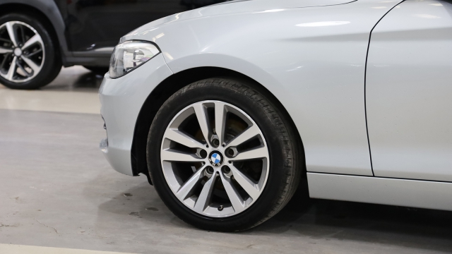 View the 2016 Bmw 1 Series: 120d Sport 3dr [Nav] Step Auto Online at Peter Vardy