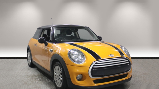View the 2014 Mini Hatchback: 1.5 Cooper 3dr [Chili Pack] Online at Peter Vardy
