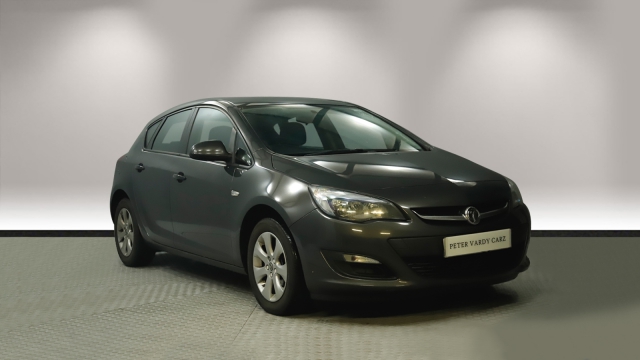 View the 2015 Vauxhall Astra: 1.6i 16V Design 5dr Online at Peter Vardy