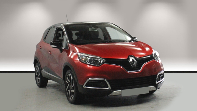 View the 2014 Renault Captur: 1.5 dCi 90 Signature Nav 5dr Online at Peter Vardy