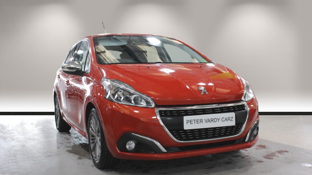 View the 2016 Peugeot 208: 1.6 BlueHDi Allure 5dr Online at Peter Vardy