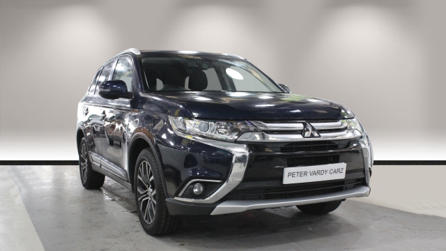 View the 2017 Mitsubishi Outlander: 2.2 DI-D 3 5dr Online at Peter Vardy