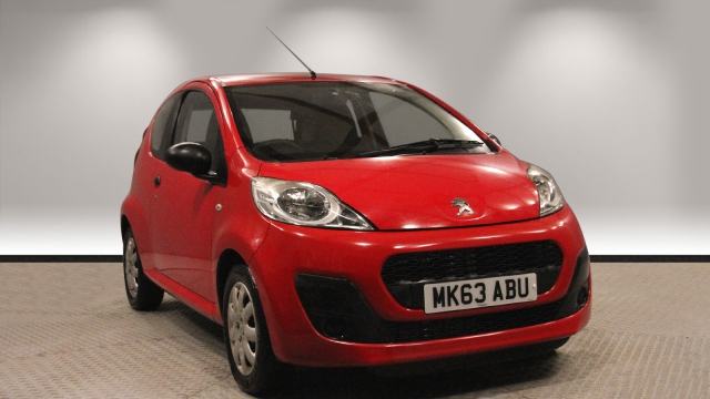 View the 2013 Peugeot 107: 1.0 Access 3dr Online at Peter Vardy