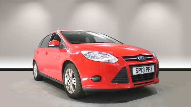 View the 2014 Ford Focus: 1.0 125 EcoBoost Zetec 5dr Online at Peter Vardy