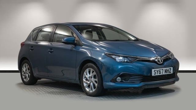 View all used toyota auris