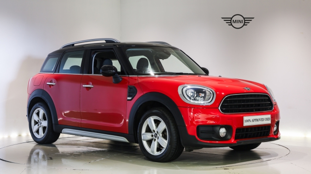 View the 2018 MINI Countryman: 2.0 Cooper D 5dr [Chili Pack] Online at Peter Vardy