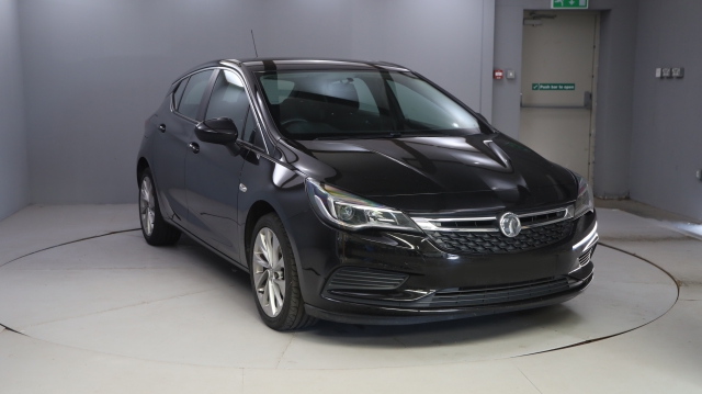 View the 2017 Vauxhall Astra: 1.4i 16V Energy 5dr Online at Peter Vardy